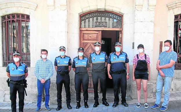 Cuéllar refuerza su plantilla de Policía Local con tres agentes en prácticas