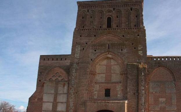 La Audiencia Provincial de Ávila otorga a la Iglesia la propiedad de la ermita arevalense de La Lugareja