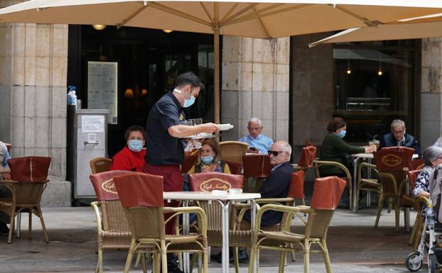 Detenido por ofrecer dinero a menores a cambio de sexo en la terraza de un bar de Burgos