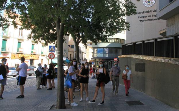 El vicerrector de la UVA: «Estamos abiertos a salvar las dificultades para recuperar el Grado de Enfermería para Segovia»