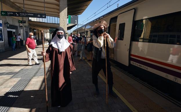 Renfe vuelve a 'fichar' a Santa Teresa para recibir a los viajeros en Ávila