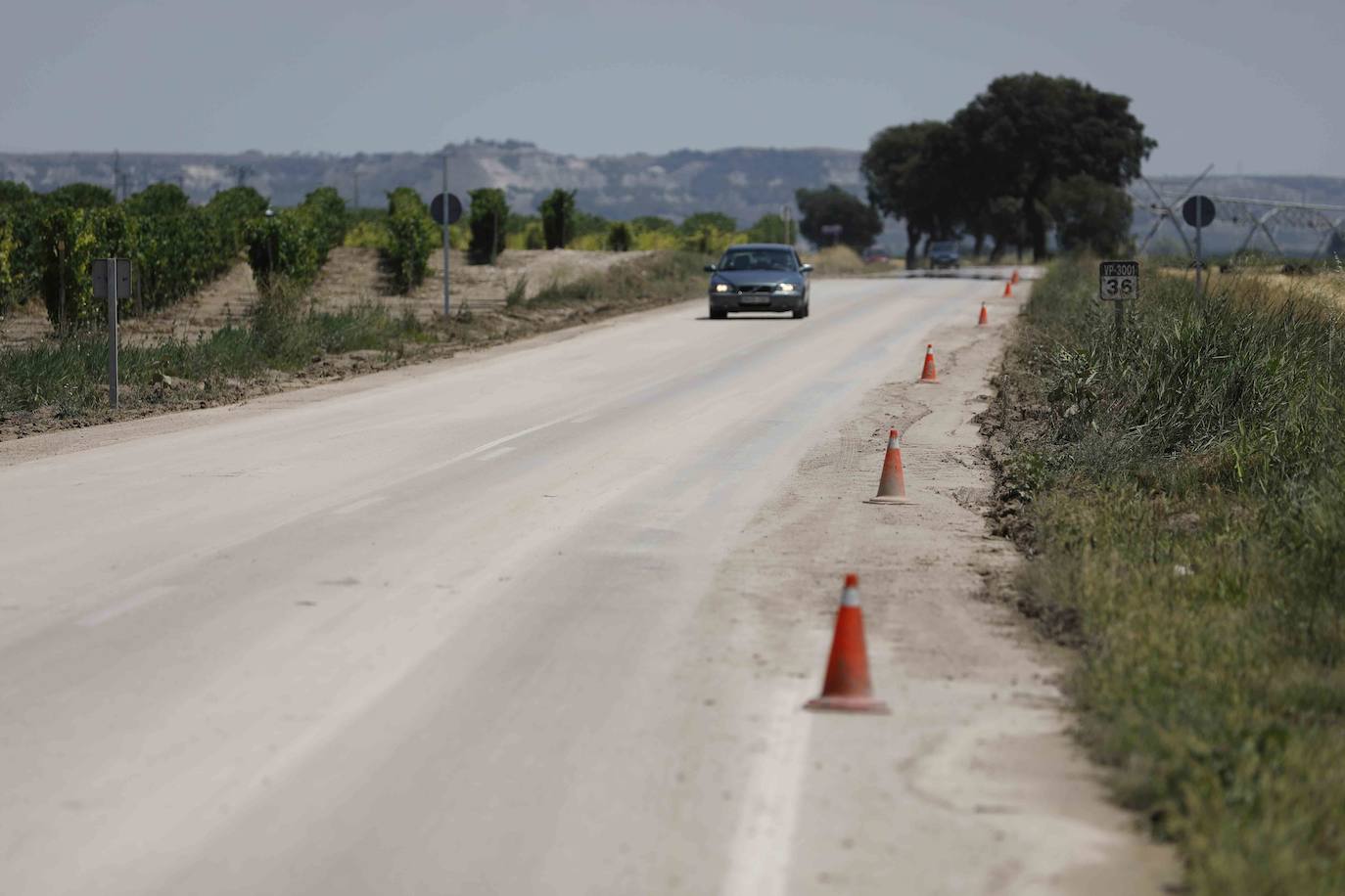 Restos de barro en la carretera Pesquera de Duero-Renedo de Esgueva