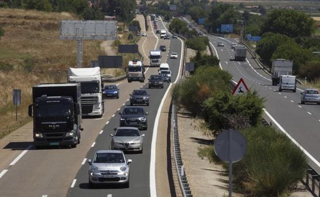 Tres provincias rompen la bajada de la mortalidad en las carreteras de Castilla y León