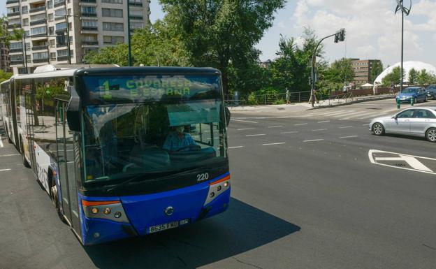 El Ayuntamiento confía en que el fondo del transporte del Gobierno sufrague el déficit de Auvasa