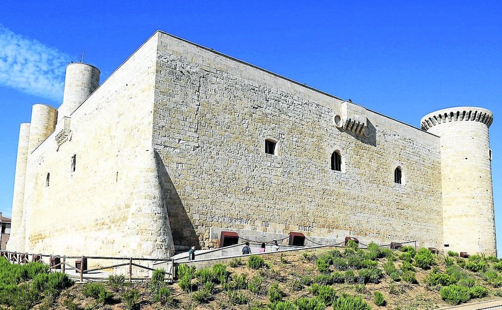 Fuentes de Valdepero: La fortaleza de una tierra