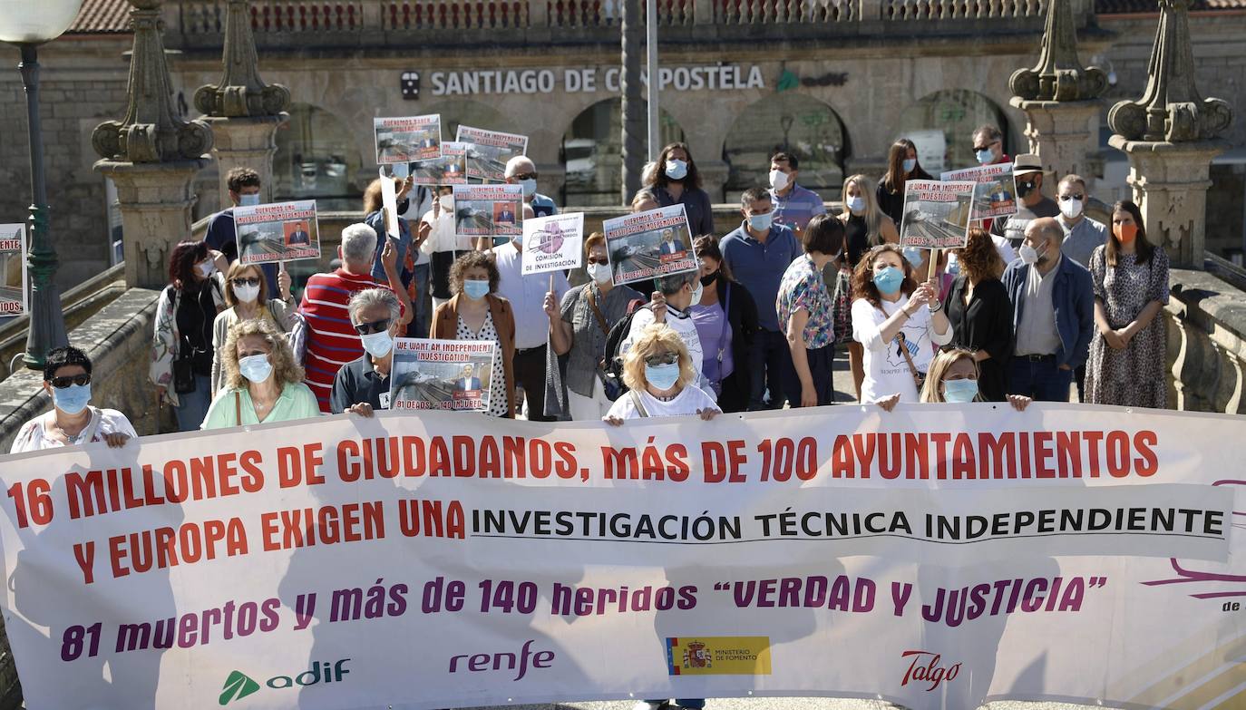 Los padres de Curro no se rinden siete años después de la tragedia de Angrois