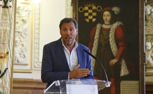 Puente agradece a Ronaldo un «proyecto de ciudad» desde el baloncesto y el fútbol