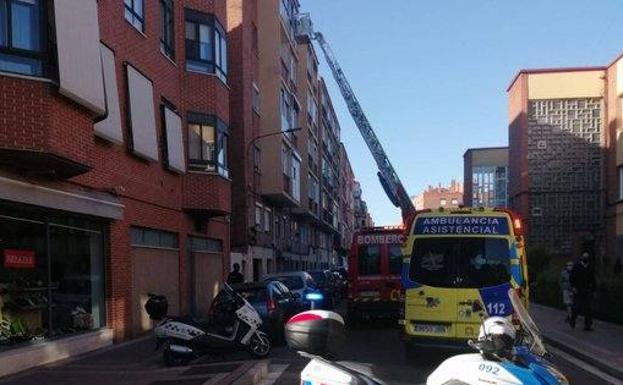Auxilian a una mujer de 90 años que se había caído en su casa de la calle Júpiter de Valladolid
