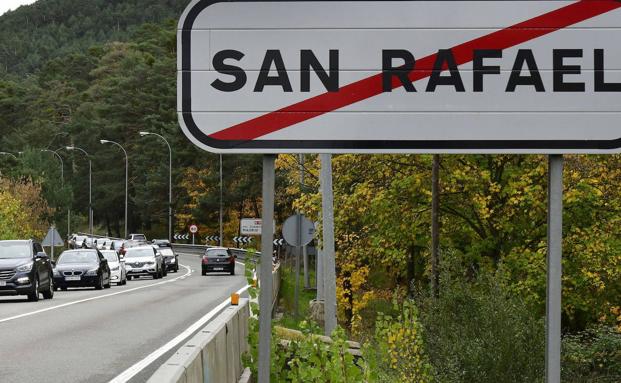 Un exalcalde de El Espinar y tres familiares dan positivo en el brote de San Rafael, Segovia, originado en una boda
