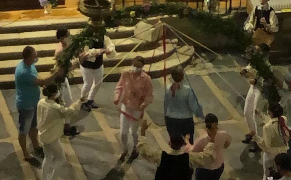 Bailes a la Virgen de las Nieves