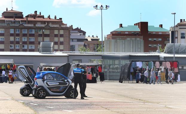 Denunciadas once personas en Palencia por no llevar mascarilla en el mercadillo