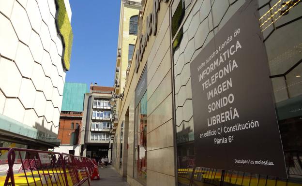 El Corte Inglés cierra su local de Menéndez Pelayo en Valladolid y traslada a los treinta empleados