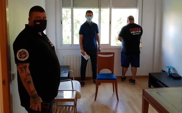«Llamé a la puerta, les dije que era el dueño y contestaron: 'O te vas o te damos una paliza'»