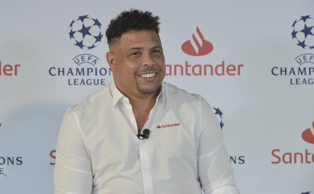 Ronaldo 'dirige' desde su butaca la fase final de la Liga de Campeones