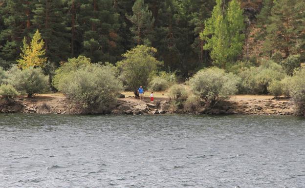 El Ayuntamiento de Segovia avisa por primera vez del peligro de bañarse en Puente Alta