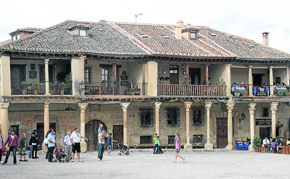 Pedraza: la villa de los viajes en el tiempo