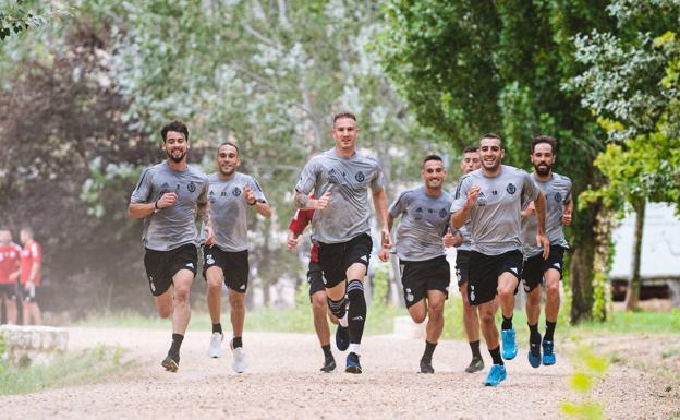 El Real Valladolid se aísla en su búnker de Marbella