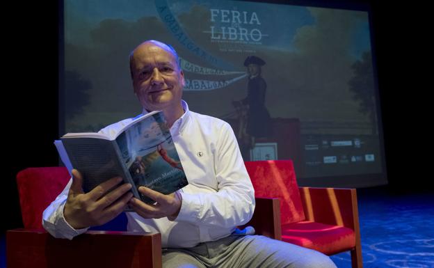 Gustavo Martín Garzo vuelve al ensayo con 'Elogio de la fragilidad'