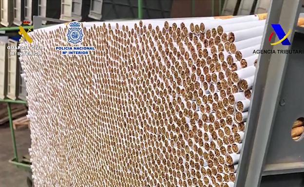 Desarticulada una red dedicada a la fabricación clandestina de cajetillas de tabaco con el registro de una nave en Valladolid