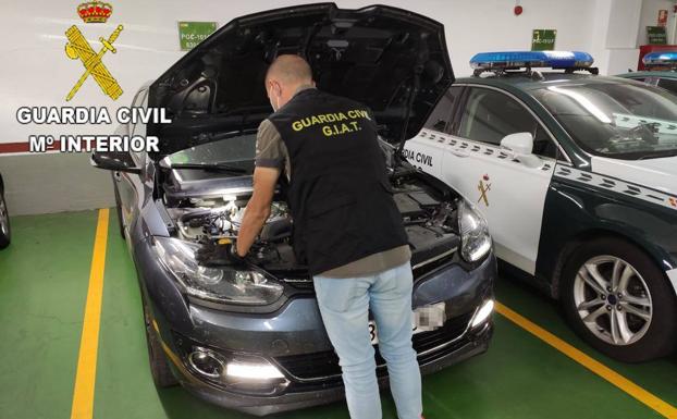 La Guardia Civil investiga a un conductor por causar dos accidentes de circulación y darse a la fuga