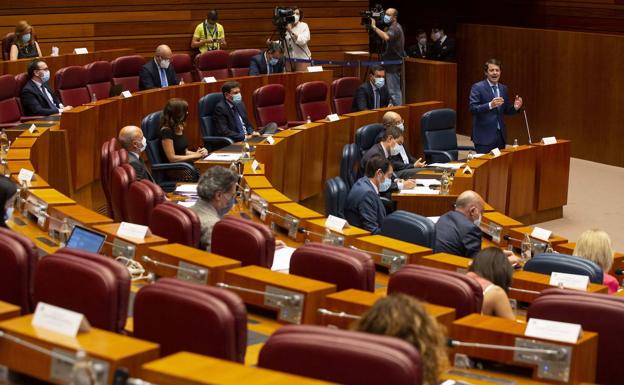 La ocupación de viviendas y el cierre de prostíbulos abren los debates en las Cortes