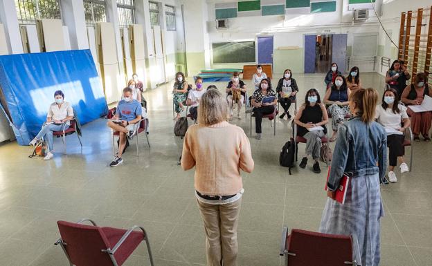 Los profesores inician el curso en Valladolid con el temor a afrontar un caso positivo en su centro