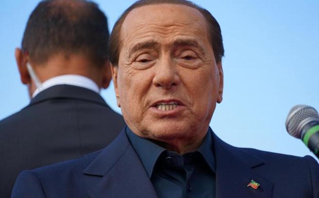 Silvio Berlusconi da positivo por coronavirus