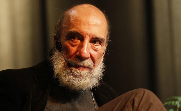 El poeta chileno Raúl Zurita, galardonado con el XXIX Premio Reina Sofía de Poesía Iberoamericana