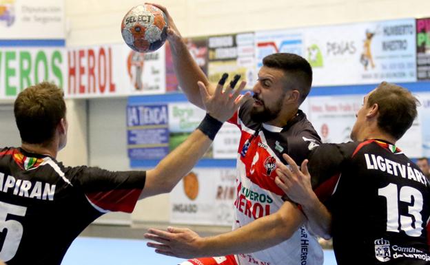 El BM Nava evita el coronavirus y jugará en Logroño