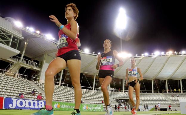 La salmantina Marina Sillero, bronce en los 10.000 marcha del Nacional absoluto