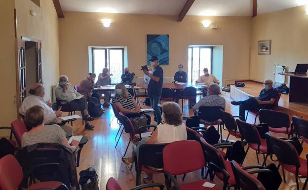 Intelectuales debaten en Urueña y Villafrechós sobre la pandemia y sus consecuencias