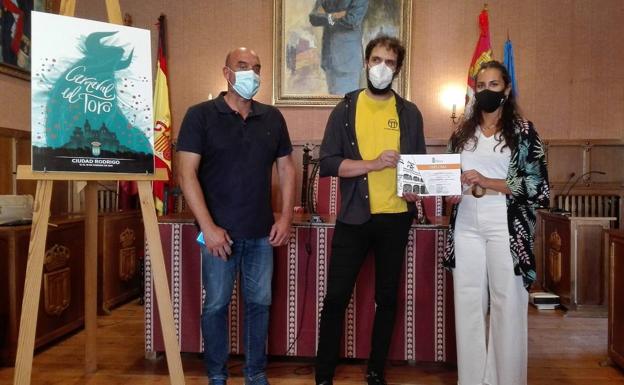 El Consistorio mirobrigense pone 5.000 carteles de Carnaval a disposición del público