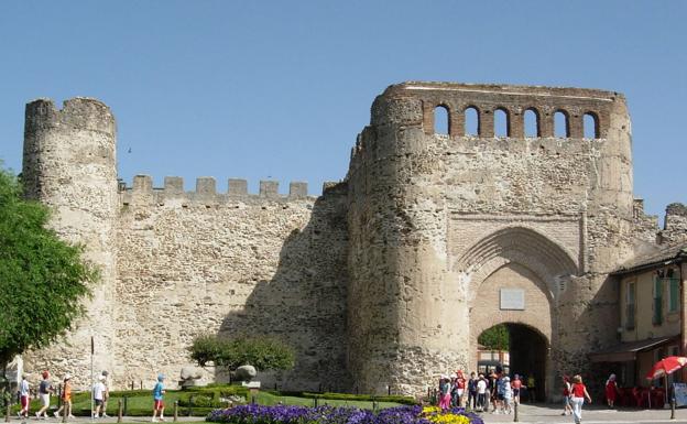 En cuarentena una aula del colegio de Coca por el positivo de un niño de Primaria