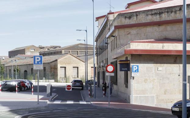 La Policía desmantela en Salamanca un grupo criminal que facilitaba documentos falsos a extranjeros para que cobrasen ayudas públicas