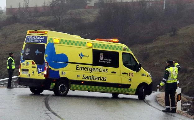 Tres heridos en la colisión de dos turismos en la carretera N-122 en Zamora