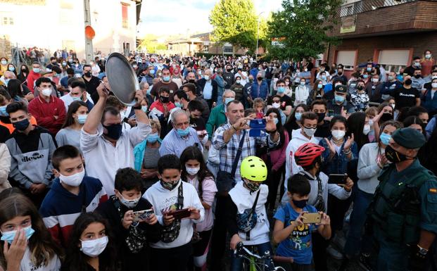 La presión vecinal logra echar a la familia de okupas que vivían desde hace un año en Renedo