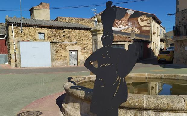 EnPereñArte incorpora este año una silueta metálica a los murales