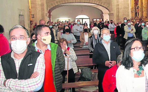 Fiesta del Henar: una Virgen sin procesión, pero rodeada de devotos