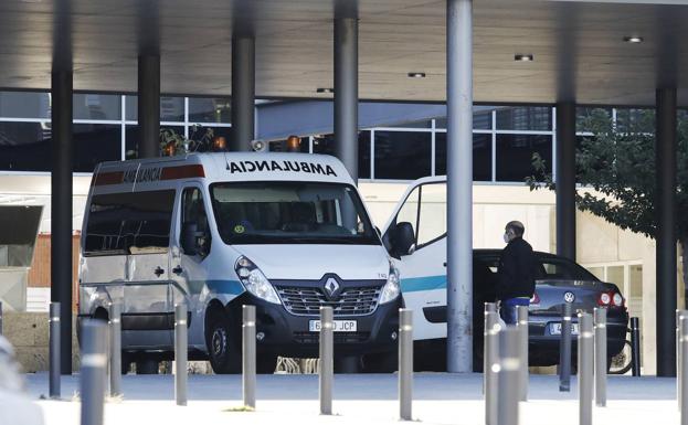 Trasladado al hospital un operario tras caerse de una escalera en Palencia