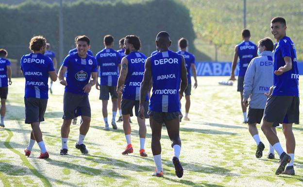 El Deportivo, primer rival liguero del Salamanca UDS, para los entrenamientos por un positivo