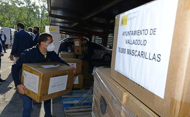 El Gobierno distribuye 168.000 mascarillas en Valladolid para los colectivos más vulnerables