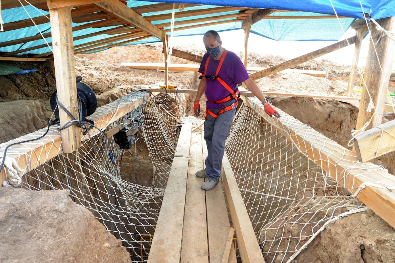 Fotos: Excavaciones en una fosa común de Medina del Campo | El Norte de ...