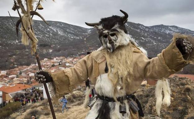 Las mascaradas de invierno ya tienen su sitio en el Museo de Ávila