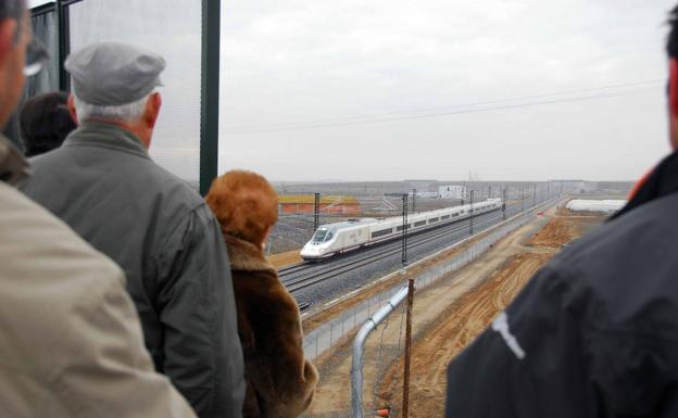 Valdestillas reclama los horarios y frecuencia de trenes que existían antes del estado de alarma