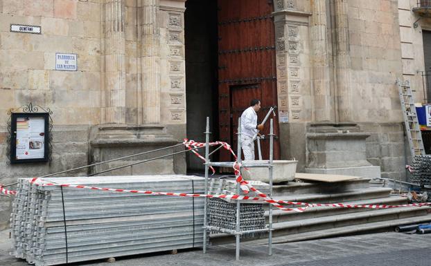 Una cata localizará y analizará el estado de los capiteles románicos de San Martín