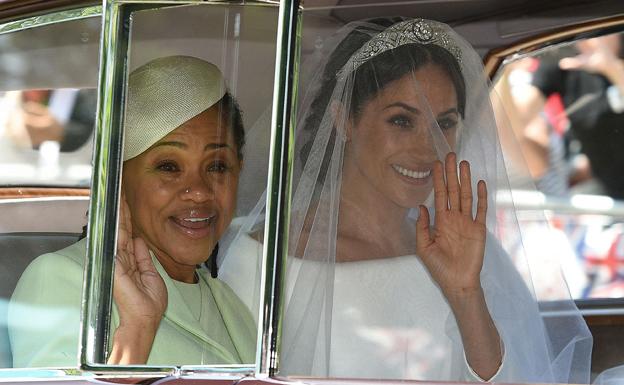 Doria Ragland, la madre de Meghan Markle, pasa rápidamente de ser profesora de yoga a directora ejecutiva