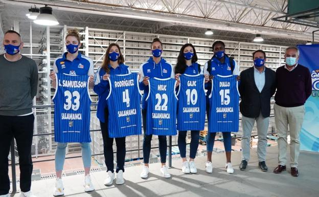 Repóker de presentaciones en el nuevo CB Avenida