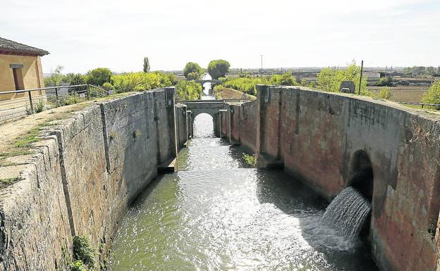 El Canal de Castilla se refuerza como recurso turístico con tres millones de euros