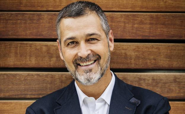 Emilio Restoy sustituye a Migue A. Torres al frente de la Federación Española del Vino