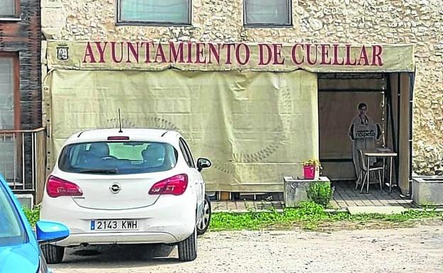 El Ayuntamiento de Cuéllar instala una caseta en el patio del centro de salud para hacer PCR